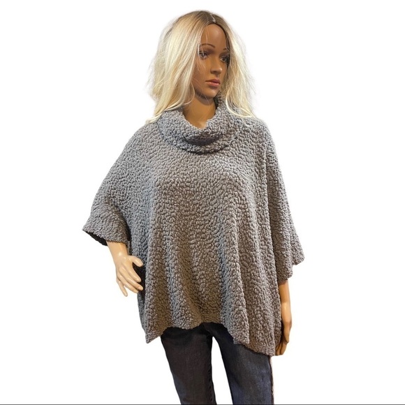 Romeo +  Juliet couture Gray nubby turtleneck sweater - Picture 2 of 9